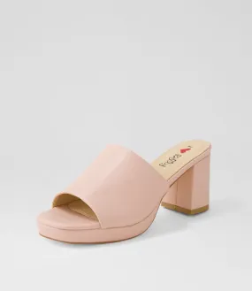 I LOVE BILLY Hinkees Blush Sandals