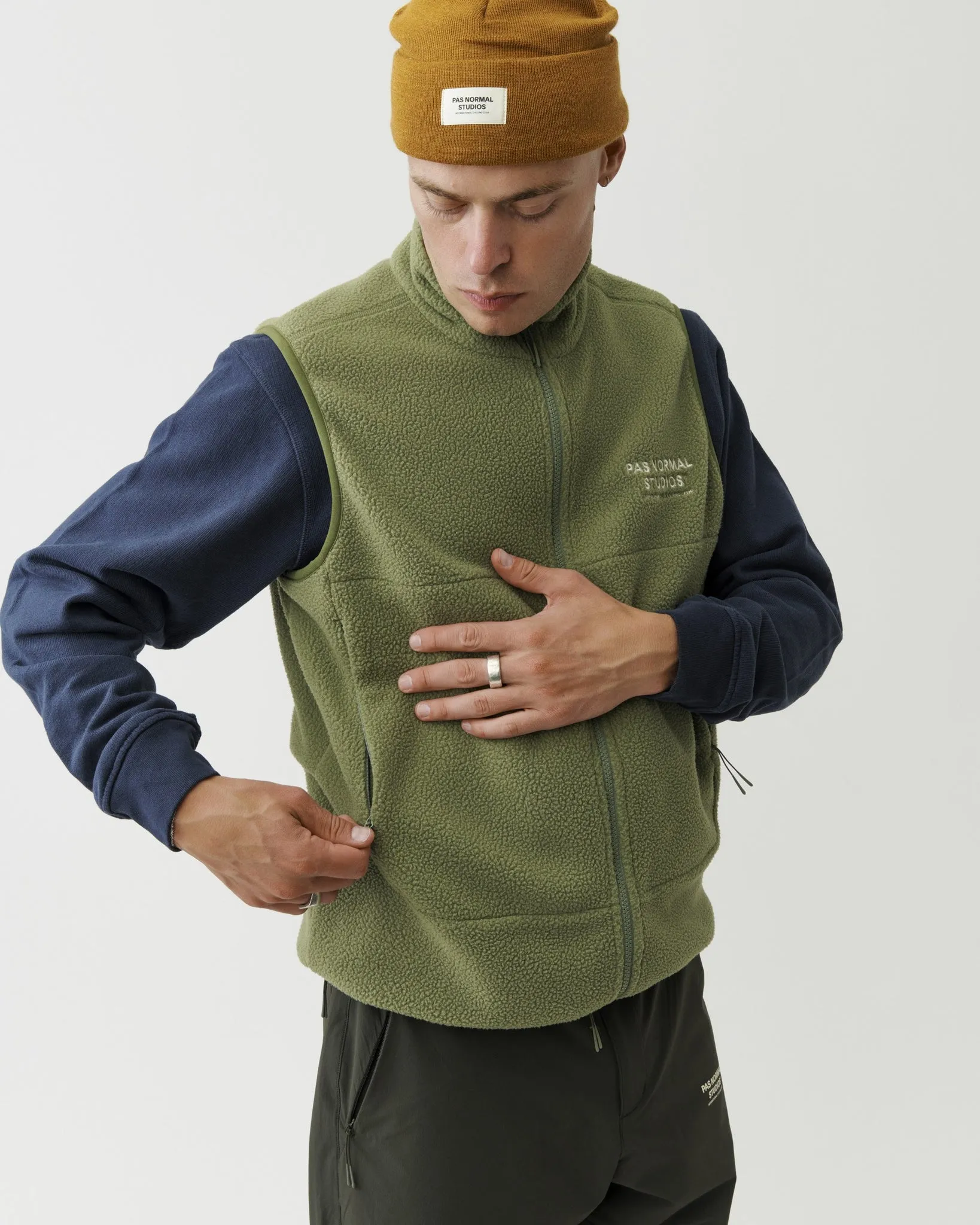 Pas Normal Studios - Off-Race Fleece Vest - Army Green